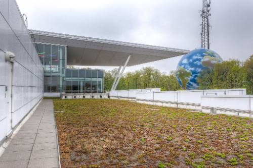bioscience education building rooftop garden